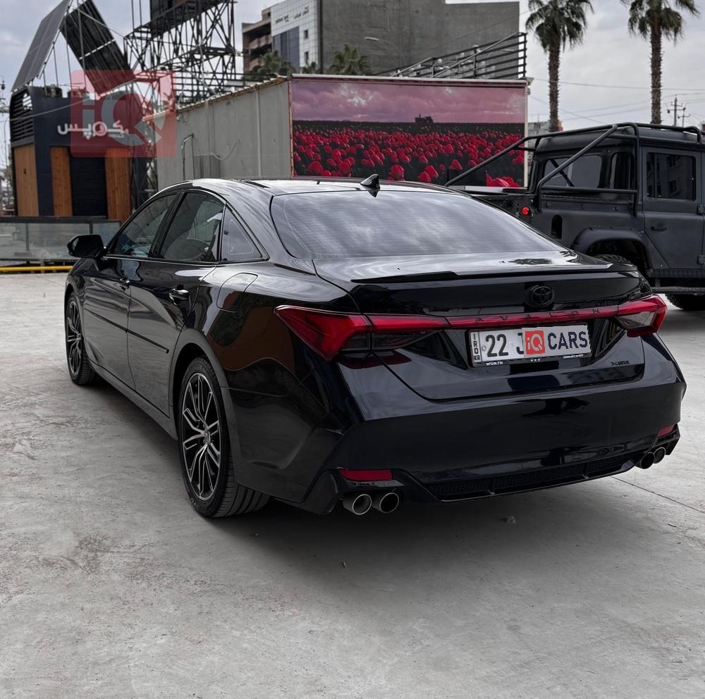 تويوتا أفالون